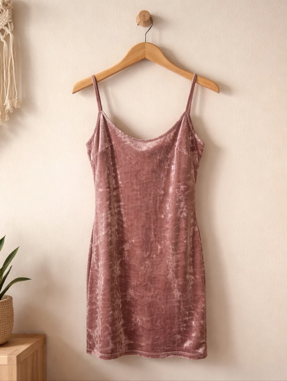 Forever 21 Light Pink Crushed Velvet Prom Formal Bodycon Dress